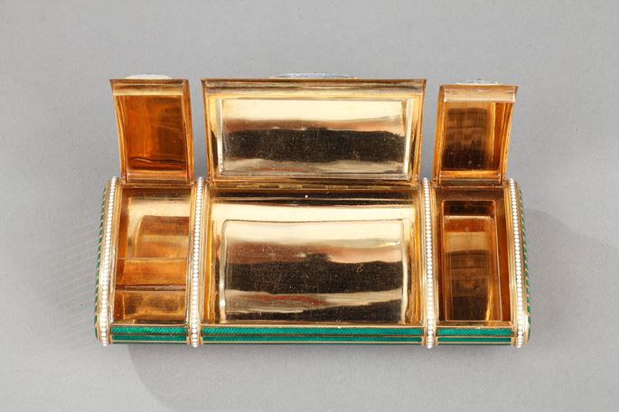 Bi-colour Gold and enamel vanity case | MasterArt